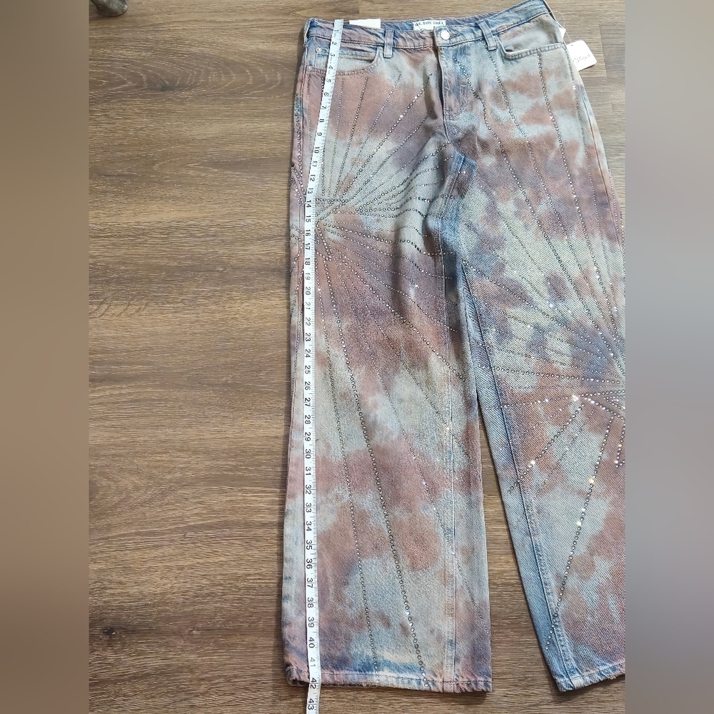 We The Free Mid-Rise Loose Straight Jeans Washed tie-dye Embellished NWT sz 27 - Picture 9 of 15